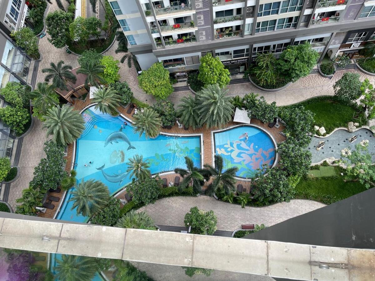 Apartment Helen 1 Bed Trong Ho Chu Nha Dang O Tai Park4-vinhomes Park Ke Ben Toa Landmak 81 *